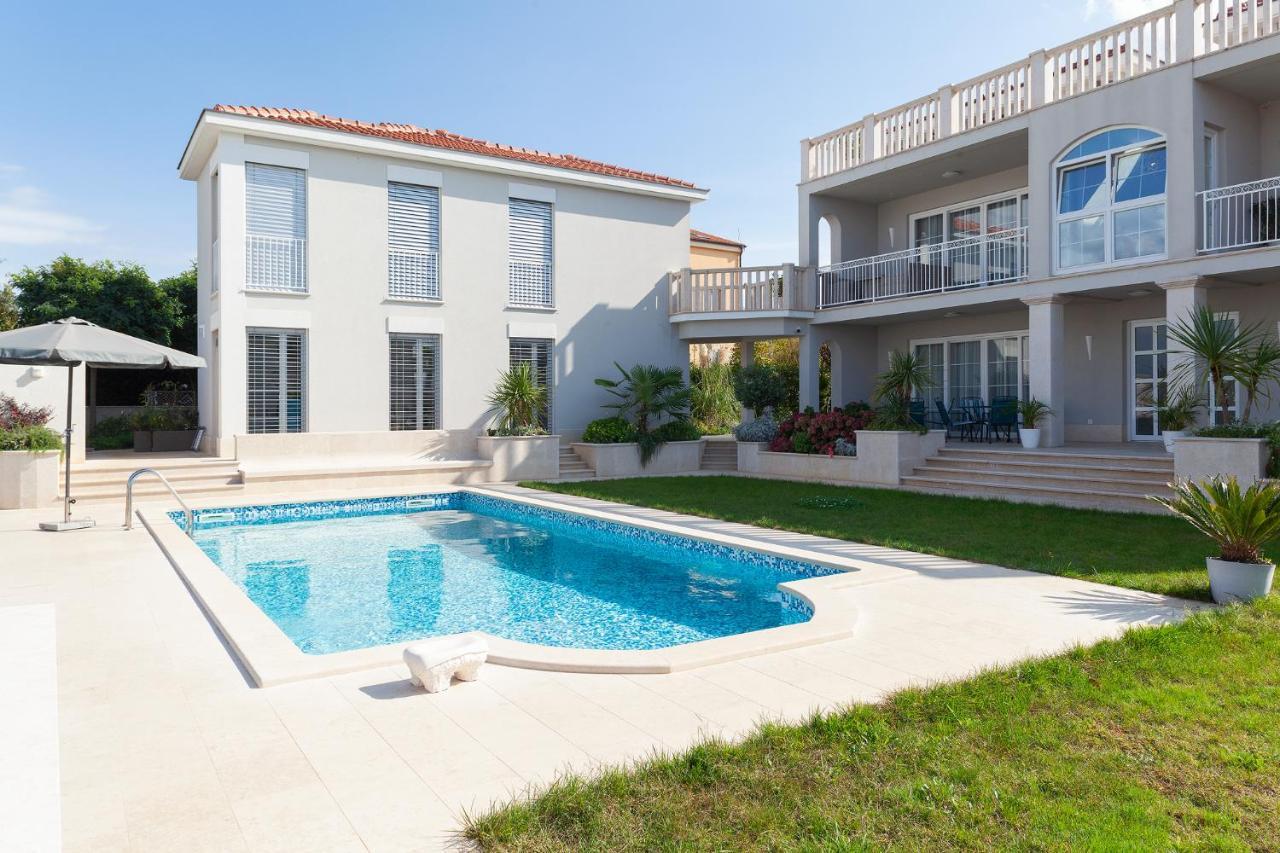 Luxury Apartments Vila Carissa มาลินสกา ภายนอก รูปภาพ
