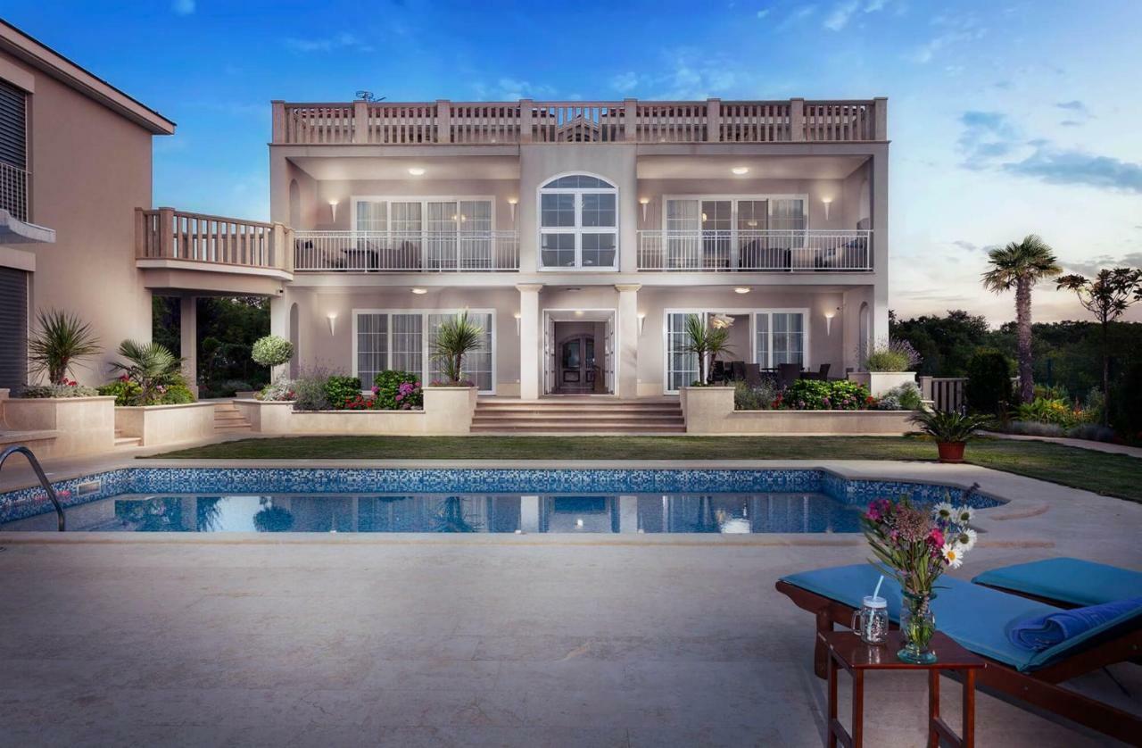 Luxury Apartments Vila Carissa มาลินสกา ภายนอก รูปภาพ